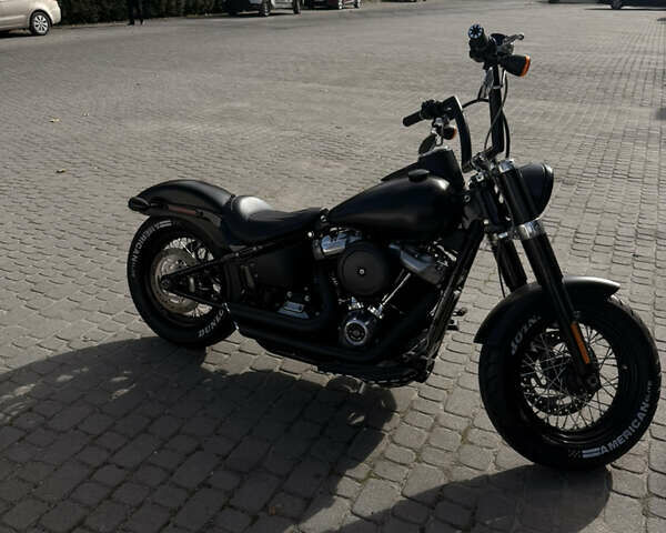 Харлей-Дэвидсон Softail Slim FLS 2017 в Львове на Automoto.ua Черный Харлей-Дэвидсон Softail Slim FLS, объемом двигателя 1.75 л и пробегом 13 тыс. км за 17700 $, фото 1 на Automoto.ua