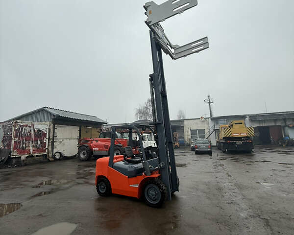 Оранжевый Хели CPCD 35, объемом двигателя 2 л и пробегом 1 тыс. км за 18000 $, фото 1 на Automoto.ua