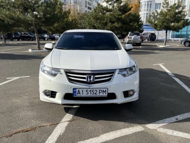 Белый Хонда Аккорд, объемом двигателя 2.4 л и пробегом 215 тыс. км за 11200 $, фото 1 на Automoto.ua