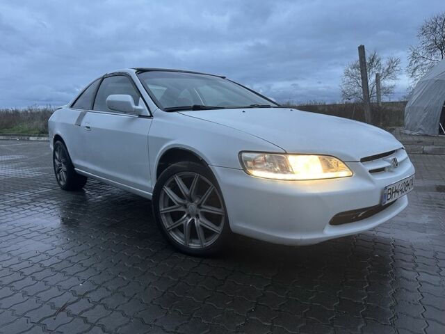 Белый Хонда Аккорд, объемом двигателя 3 л и пробегом 2 тыс. км за 2000 $, фото 1 на Automoto.ua