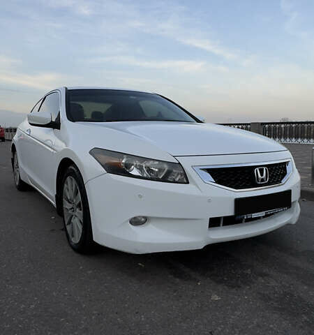 Белый Хонда Аккорд, объемом двигателя 3.47 л и пробегом 216 тыс. км за 7500 $, фото 1 на Automoto.ua