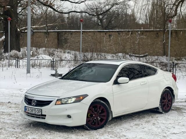 Білий Хонда Аккорд, об'ємом двигуна 2.4 л та пробігом 171 тис. км за 8500 $, фото 1 на Automoto.ua