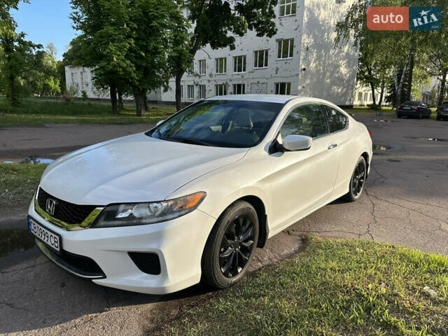 Белый Хонда Аккорд, объемом двигателя 2.4 л и пробегом 126 тыс. км за 13200 $, фото 1 на Automoto.ua