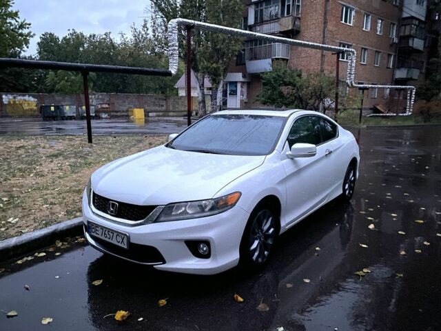 Білий Хонда Аккорд, об'ємом двигуна 2.4 л та пробігом 225 тис. км за 12000 $, фото 1 на Automoto.ua