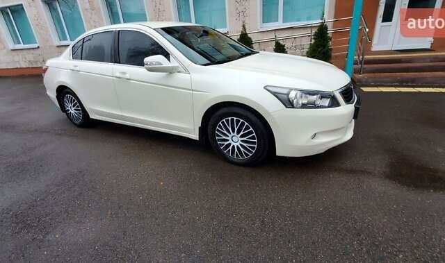 Білий Хонда Аккорд, об'ємом двигуна 2.35 л та пробігом 219 тис. км за 8500 $, фото 1 на Automoto.ua