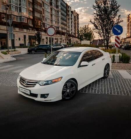 Белый Хонда Аккорд, объемом двигателя 2.4 л и пробегом 268 тыс. км за 10800 $, фото 1 на Automoto.ua