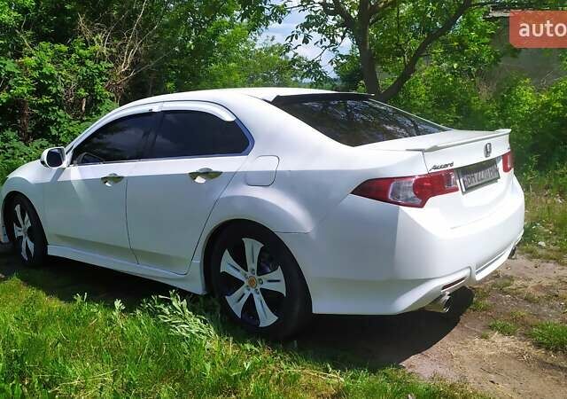 Білий Хонда Аккорд, об'ємом двигуна 2.4 л та пробігом 135 тис. км за 9300 $, фото 1 на Automoto.ua