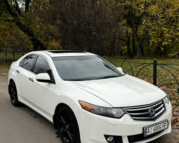 Белый Хонда Аккорд, объемом двигателя 2.35 л и пробегом 226 тыс. км за 9000 $, фото 1 на Automoto.ua