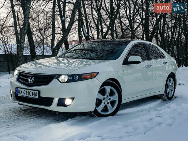 Белый Хонда Аккорд, объемом двигателя 2 л и пробегом 200 тыс. км за 7600 $, фото 1 на Automoto.ua