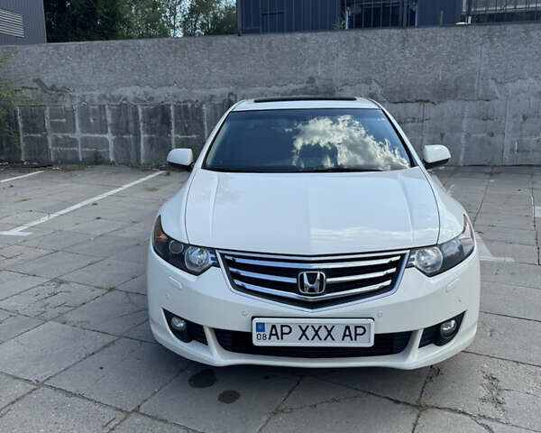 Белый Хонда Аккорд, объемом двигателя 2 л и пробегом 187 тыс. км за 12999 $, фото 1 на Automoto.ua