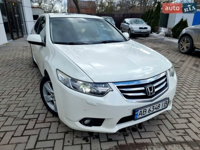 Белый Хонда Аккорд, объемом двигателя 2.35 л и пробегом 228 тыс. км за 10600 $, фото 1 на Automoto.ua