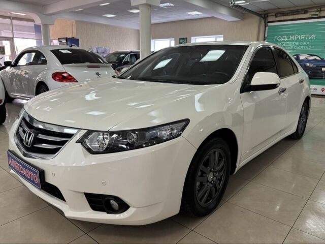 Белый Хонда Аккорд, объемом двигателя 2 л и пробегом 189 тыс. км за 9900 $, фото 1 на Automoto.ua