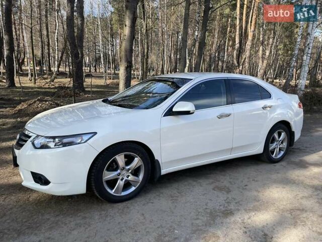 Белый Хонда Аккорд, объемом двигателя 2 л и пробегом 205 тыс. км за 11500 $, фото 1 на Automoto.ua