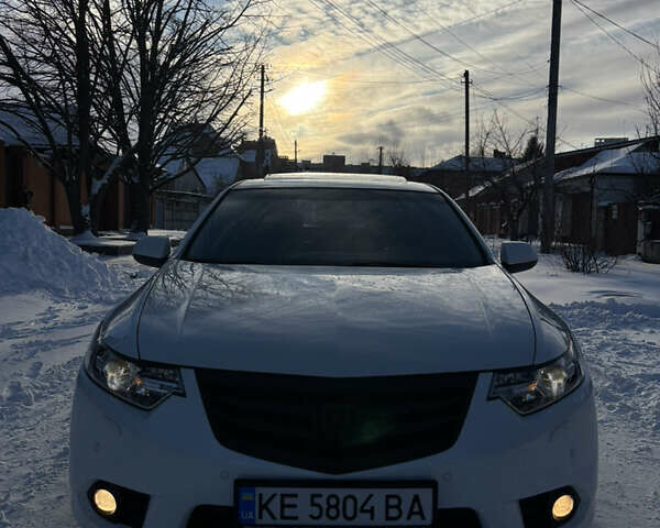 Белый Хонда Аккорд, объемом двигателя 2.35 л и пробегом 203 тыс. км за 12000 $, фото 1 на Automoto.ua