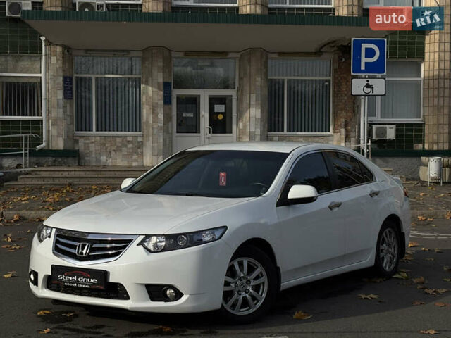 Білий Хонда Аккорд, об'ємом двигуна 2 л та пробігом 83 тис. км за 10799 $, фото 1 на Automoto.ua