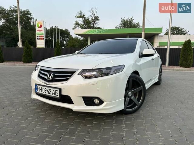 Белый Хонда Аккорд, объемом двигателя 2.4 л и пробегом 180 тыс. км за 12500 $, фото 1 на Automoto.ua