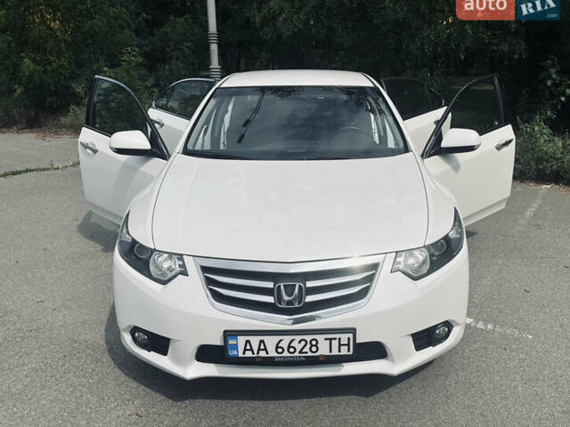 Белый Хонда Аккорд, объемом двигателя 2 л и пробегом 116 тыс. км за 13100 $, фото 1 на Automoto.ua