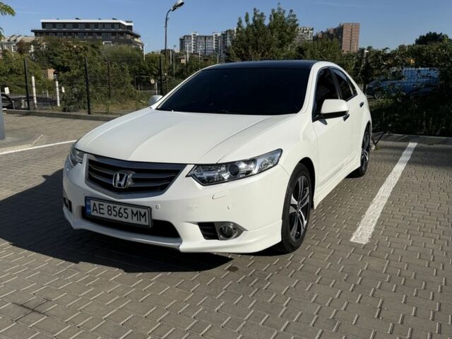 Белый Хонда Аккорд, объемом двигателя 2.4 л и пробегом 185 тыс. км за 11194 $, фото 1 на Automoto.ua