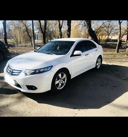 Белый Хонда Аккорд, объемом двигателя 2 л и пробегом 164 тыс. км за 12000 $, фото 1 на Automoto.ua