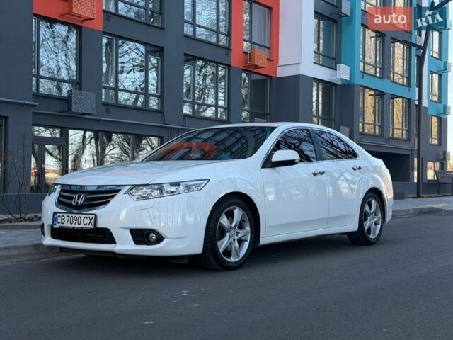 Белый Хонда Аккорд, объемом двигателя 2 л и пробегом 185 тыс. км за 10879 $, фото 1 на Automoto.ua