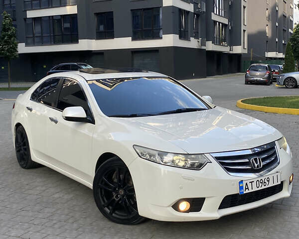 Білий Хонда Аккорд, об'ємом двигуна 2.2 л та пробігом 267 тис. км за 10600 $, фото 1 на Automoto.ua