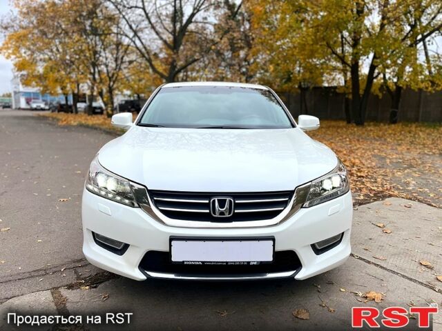 Білий Хонда Аккорд, об'ємом двигуна 2.4 л та пробігом 134 тис. км за 12900 $, фото 1 на Automoto.ua