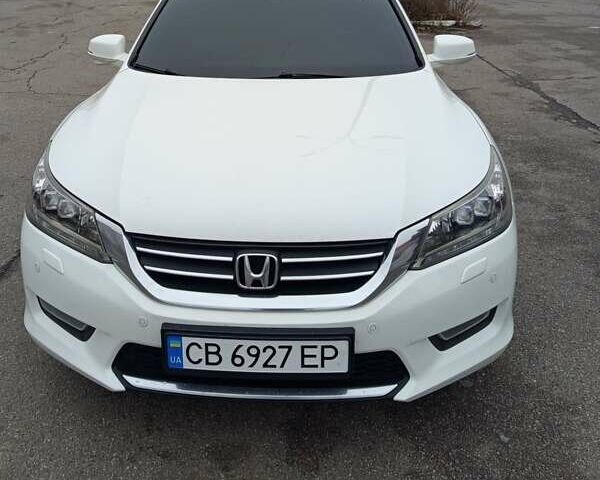 Белый Хонда Аккорд, объемом двигателя 2.36 л и пробегом 230 тыс. км за 12400 $, фото 1 на Automoto.ua