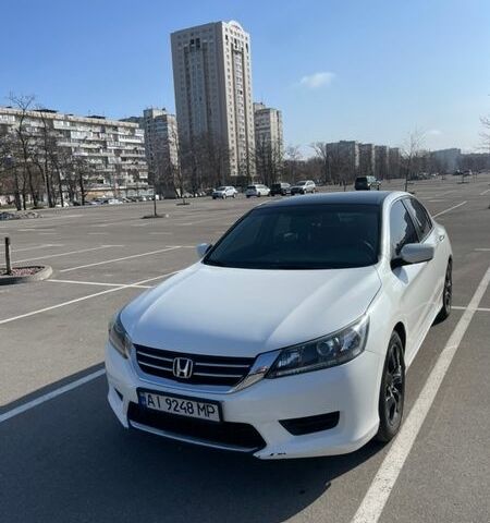 Белый Хонда Аккорд, объемом двигателя 2.36 л и пробегом 225 тыс. км за 10500 $, фото 1 на Automoto.ua
