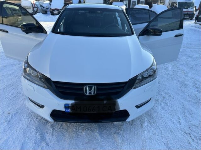 Белый Хонда Аккорд, объемом двигателя 3.5 л и пробегом 140 тыс. км за 16000 $, фото 1 на Automoto.ua