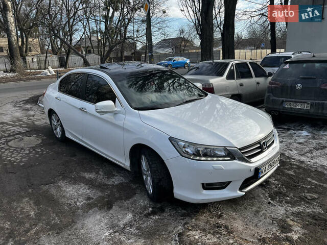 Білий Хонда Аккорд, об'ємом двигуна 2.4 л та пробігом 190 тис. км за 11500 $, фото 1 на Automoto.ua