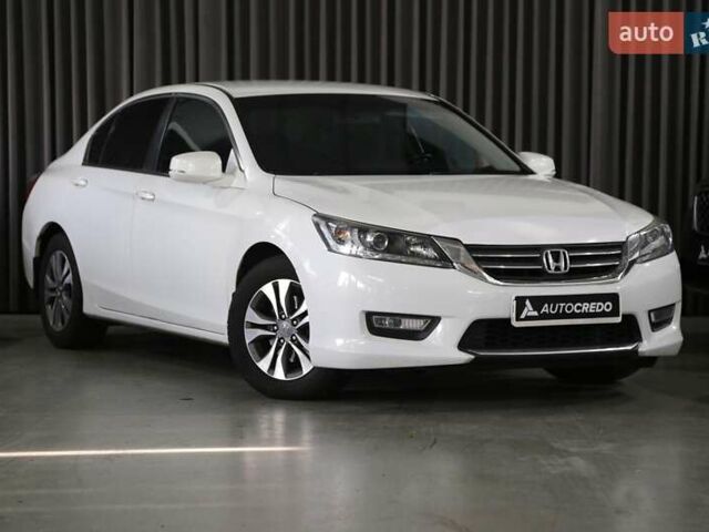 Білий Хонда Аккорд, об'ємом двигуна 2.36 л та пробігом 155 тис. км за 12900 $, фото 1 на Automoto.ua