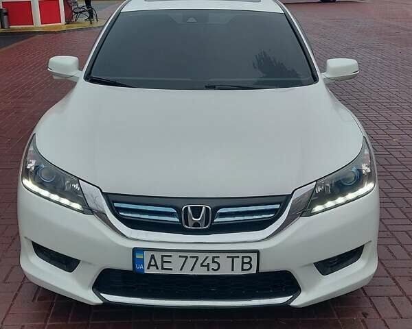 Белый Хонда Аккорд, объемом двигателя 2 л и пробегом 170 тыс. км за 12300 $, фото 1 на Automoto.ua