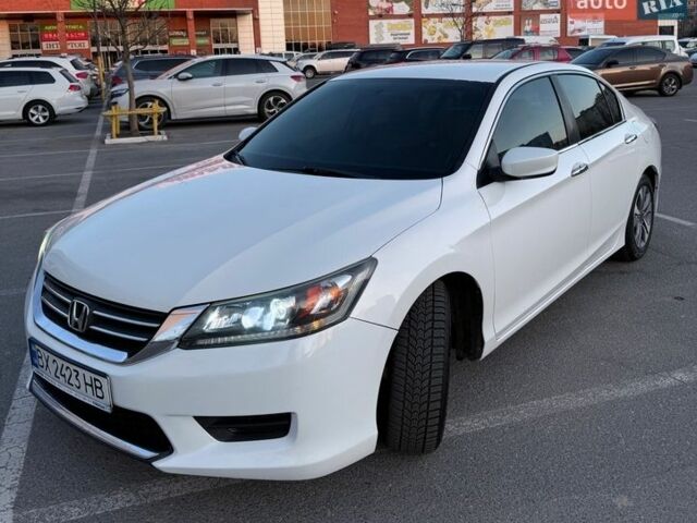 Білий Хонда Аккорд, об'ємом двигуна 2.36 л та пробігом 175 тис. км за 12700 $, фото 1 на Automoto.ua