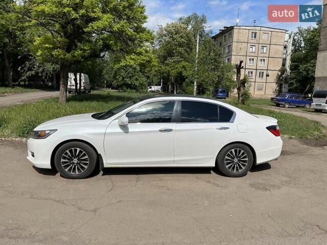 Белый Хонда Аккорд, объемом двигателя 2.36 л и пробегом 108 тыс. км за 11000 $, фото 1 на Automoto.ua