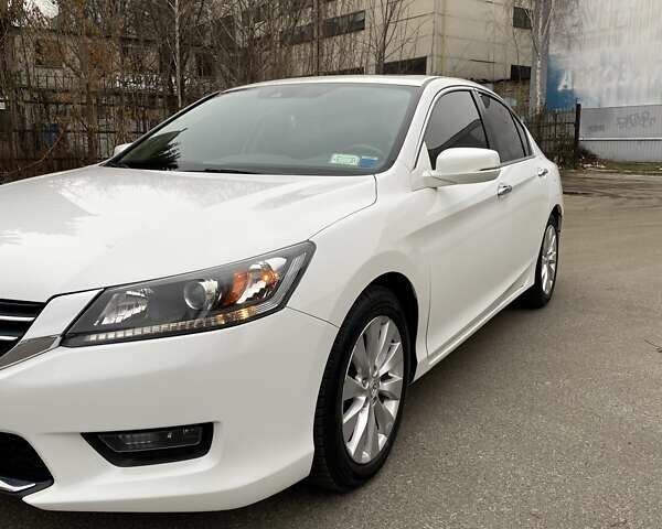 Білий Хонда Аккорд, об'ємом двигуна 2.35 л та пробігом 159 тис. км за 15000 $, фото 1 на Automoto.ua