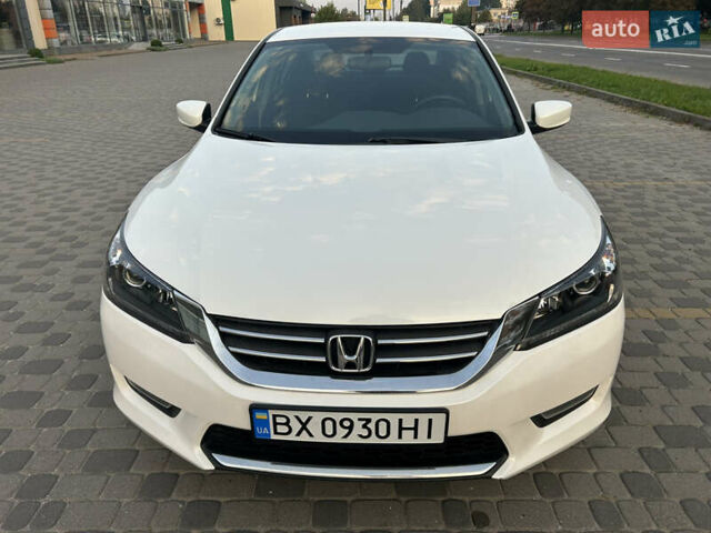 Білий Хонда Аккорд, об'ємом двигуна 2.4 л та пробігом 146 тис. км за 12750 $, фото 1 на Automoto.ua