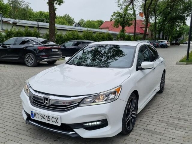 Хонда Аккорд 2015 в Ужгороде на Automoto.ua Белый Хонда Аккорд, объемом двигателя 2.4 л и пробегом 156 тыс. км за 13500 $, фото 1 на Automoto.ua