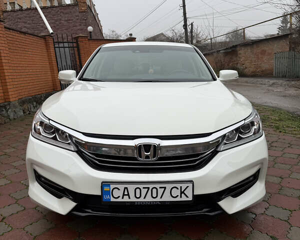 Белый Хонда Аккорд, объемом двигателя 1.99 л и пробегом 85 тыс. км за 16500 $, фото 1 на Automoto.ua