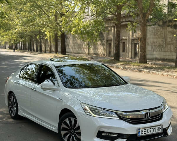 Белый Хонда Аккорд, объемом двигателя 2 л и пробегом 255 тыс. км за 16500 $, фото 1 на Automoto.ua