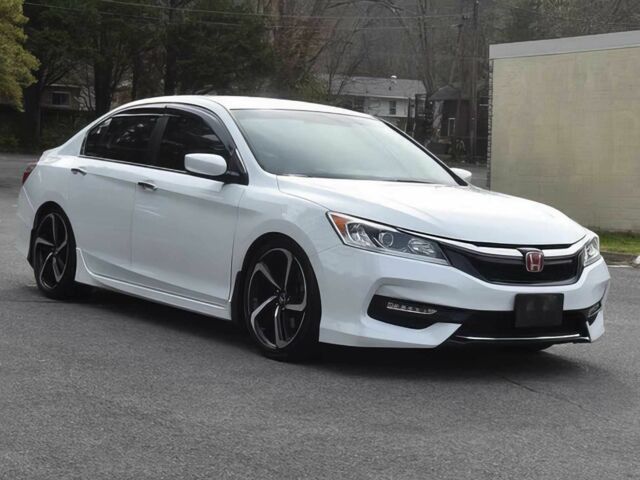 Білий Хонда Аккорд, об'ємом двигуна 2.4 л та пробігом 67 тис. км за 6500 $, фото 1 на Automoto.ua