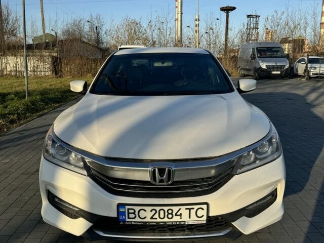 Білий Хонда Аккорд, об'ємом двигуна 2.4 л та пробігом 255 тис. км за 12900 $, фото 1 на Automoto.ua