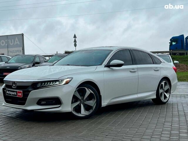 Білий Хонда Аккорд, об'ємом двигуна 1.5 л та пробігом 129 тис. км за 20590 $, фото 1 на Automoto.ua