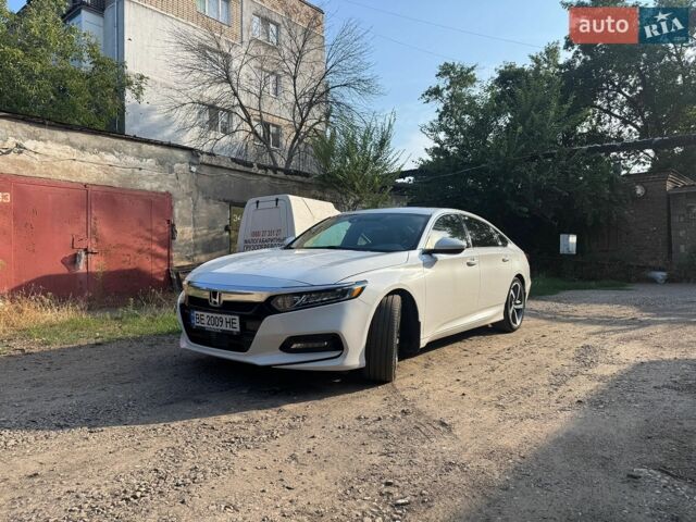 Белый Хонда Аккорд, объемом двигателя 2 л и пробегом 93 тыс. км за 20900 $, фото 1 на Automoto.ua