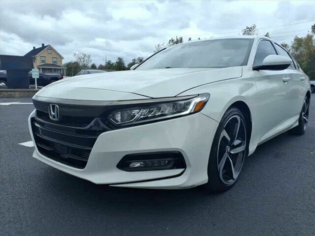 Белый Хонда Аккорд, объемом двигателя 1.5 л и пробегом 40 тыс. км за 6500 $, фото 1 на Automoto.ua