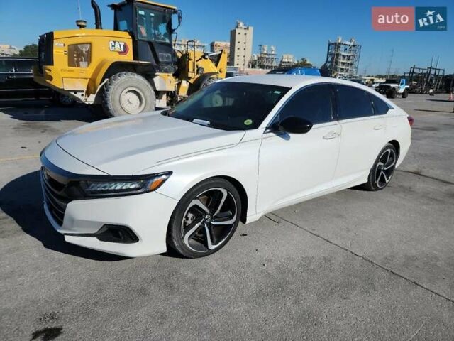 Белый Хонда Аккорд, объемом двигателя 1.5 л и пробегом 100 тыс. км за 6400 $, фото 1 на Automoto.ua