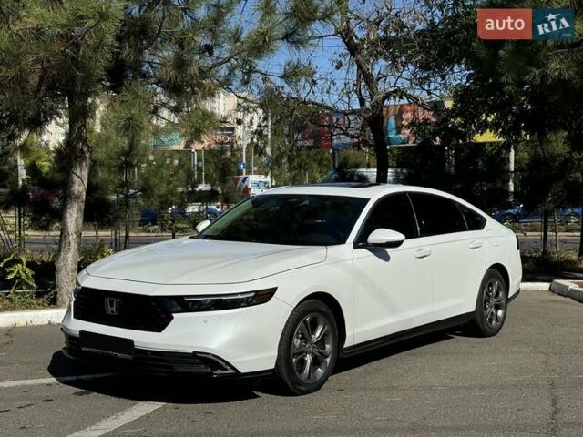 Білий Хонда Аккорд, об'ємом двигуна 2 л та пробігом 102 тис. км за 28500 $, фото 1 на Automoto.ua