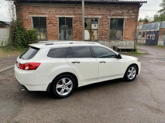 Белый Хонда Аккорд, объемом двигателя 2.4 л и пробегом 205 тыс. км за 9500 $, фото 1 на Automoto.ua