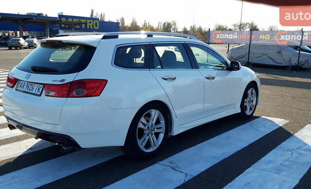 Белый Хонда Аккорд, объемом двигателя 2.4 л и пробегом 287 тыс. км за 8600 $, фото 1 на Automoto.ua