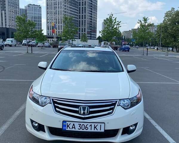 Білий Хонда Аккорд, об'ємом двигуна 2.2 л та пробігом 240 тис. км за 10000 $, фото 1 на Automoto.ua