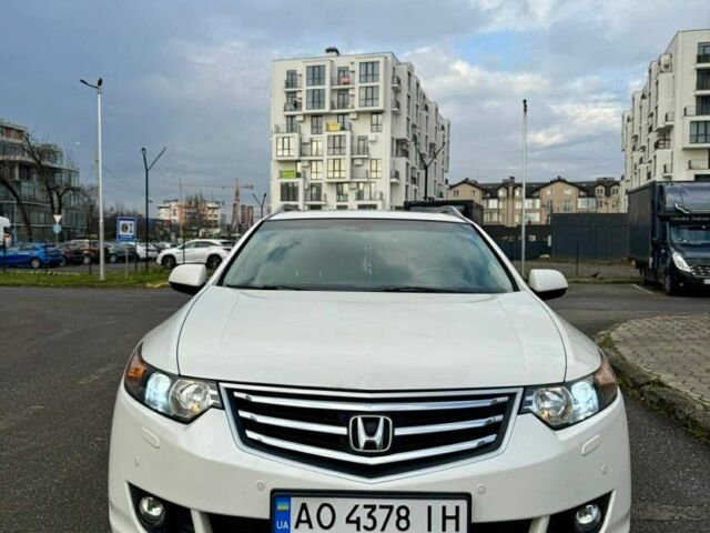 Білий Хонда Аккорд, об'ємом двигуна 2.4 л та пробігом 226 тис. км за 9500 $, фото 1 на Automoto.ua